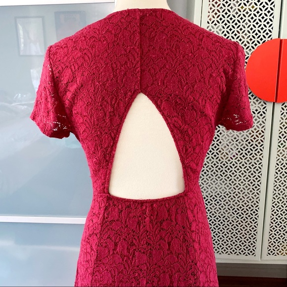 Show Me Your Mumu Eleanor Lace Maxi Dress in Red - Picture 4 of 15